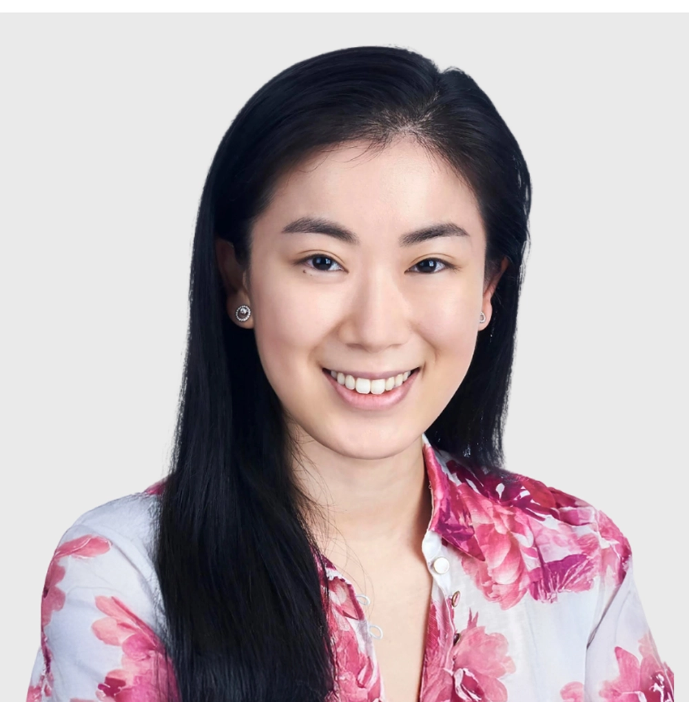 Amanda Lin Headshot with shoulders Sleeves