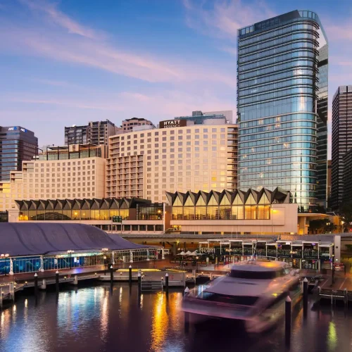 Accommodation 9 Hyatt-Regency-Sydney-P043-Exterior-Dusk.16x9