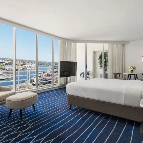 Accommodation 15 SYDRS-P0247-Harbour-View-Balcony-Suite.16x9